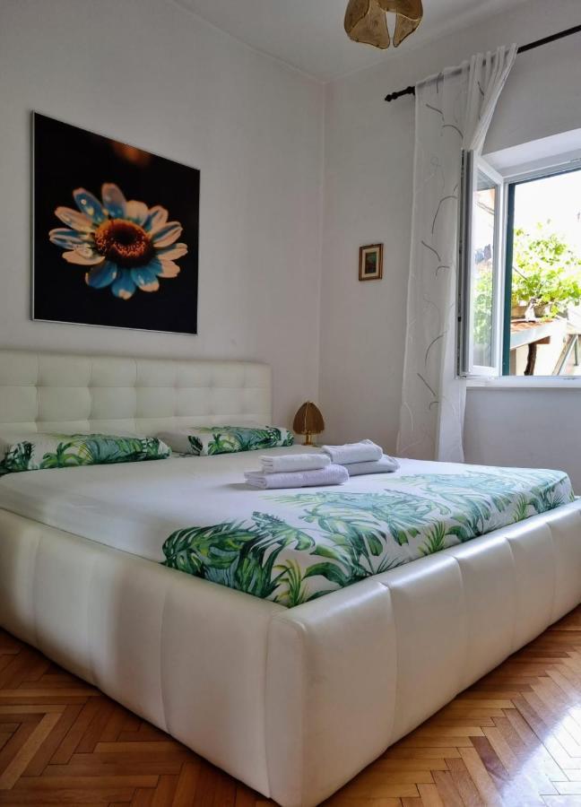 Glorianita Sweethome,Centro, Free Parking,Self Check- In 시베니크 외부 사진