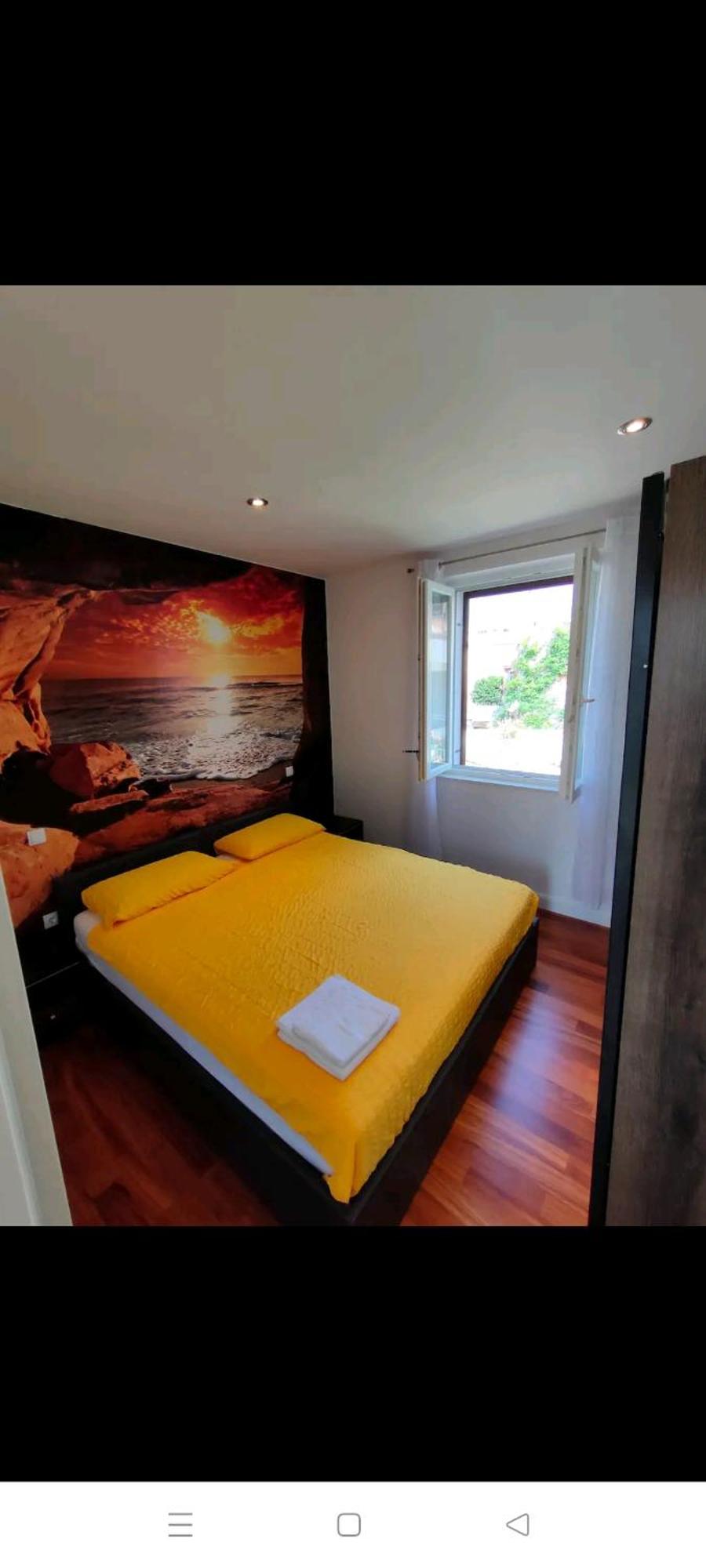 Glorianita Sweethome,Centro, Free Parking,Self Check- In 시베니크 외부 사진